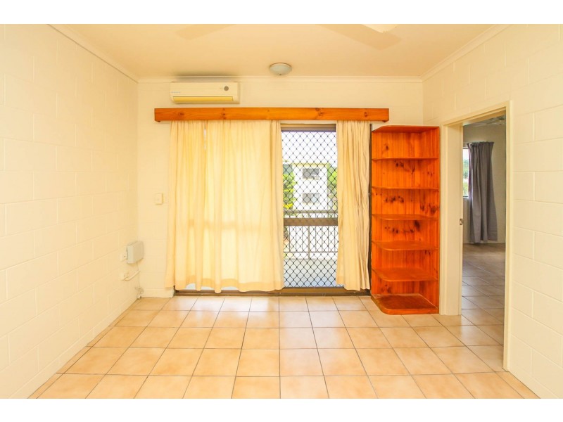 23/215 McLeod Street, Cairns North QLD 4870