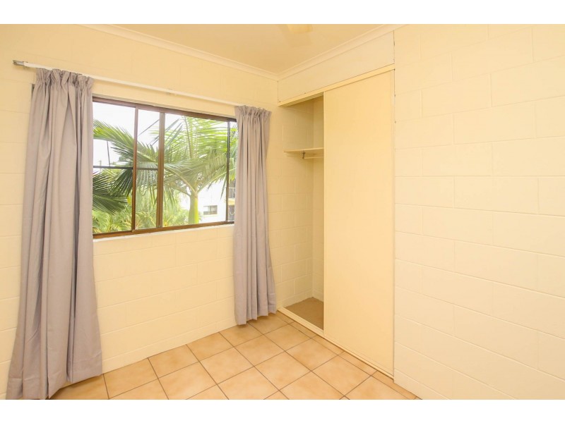 23/215 McLeod Street, Cairns North QLD 4870