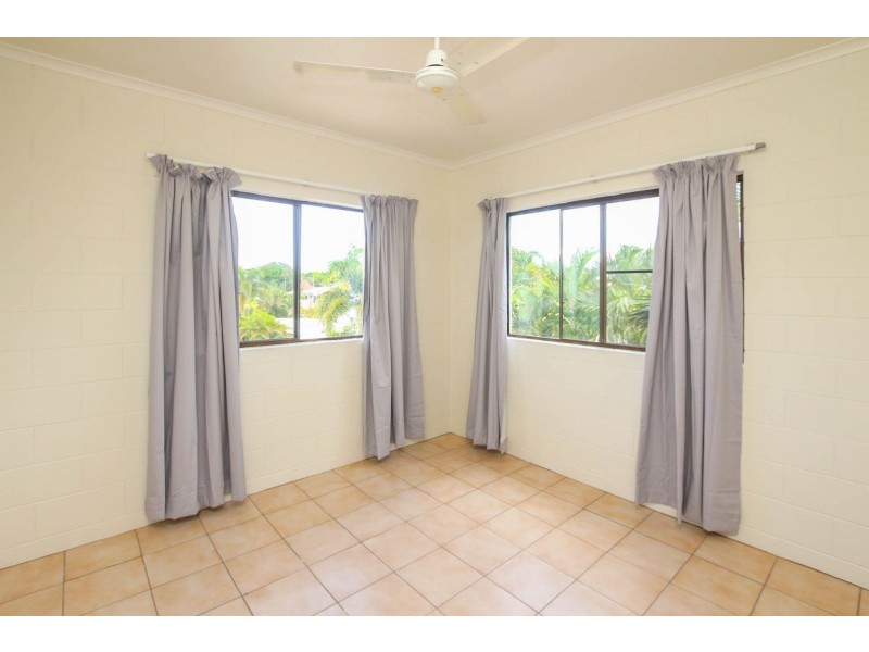 23/215 McLeod Street, Cairns North QLD 4870