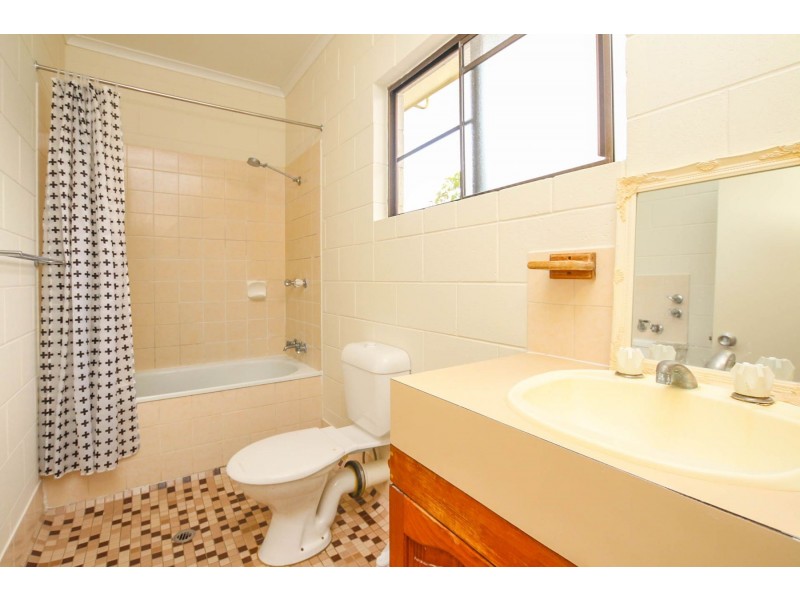 23/215 McLeod Street, Cairns North QLD 4870