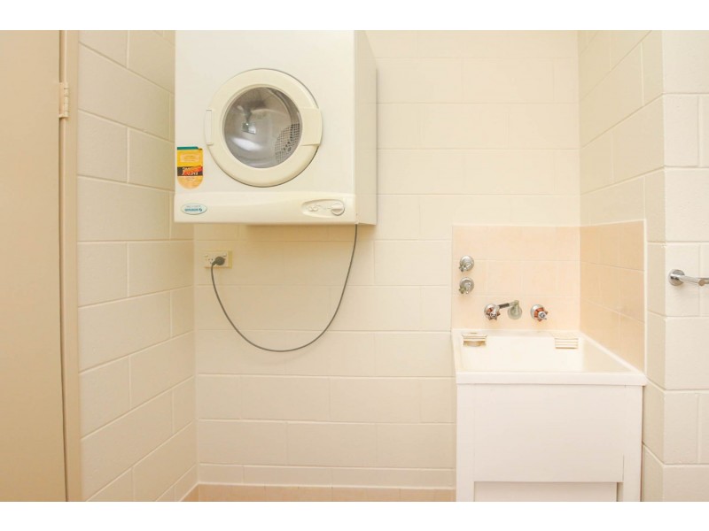 23/215 McLeod Street, Cairns North QLD 4870