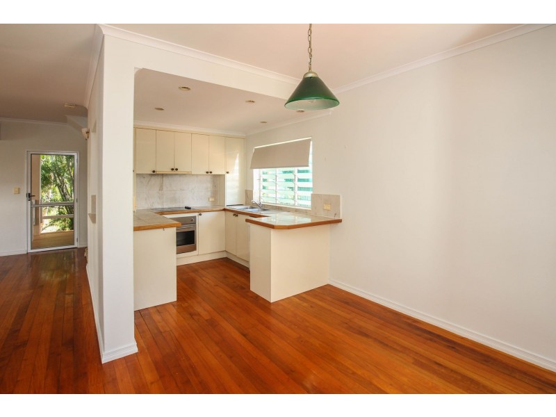 6/76 Cedar Road, Palm Cove QLD 4879