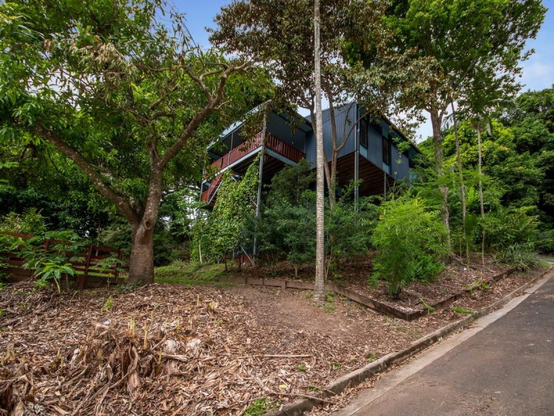 48 Dalziel Street, Stratford QLD 4870