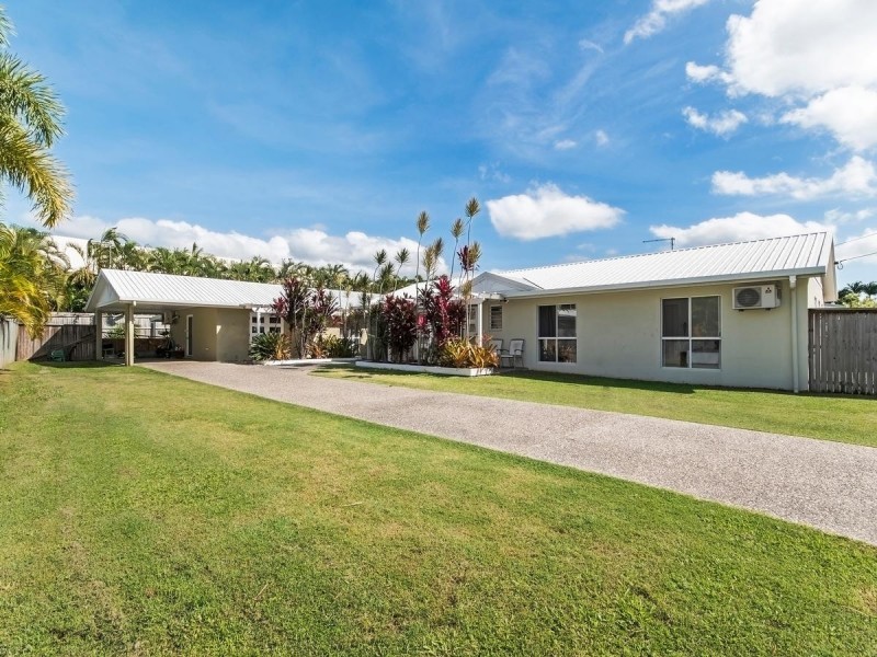 9 Strombus Avenue, Trinity Beach QLD 4879
