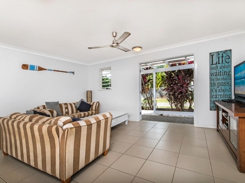 9 Strombus Avenue, Trinity Beach QLD 4879