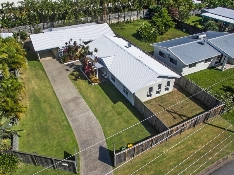 9 Strombus Avenue, Trinity Beach QLD 4879
