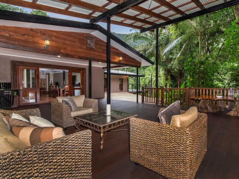 969 Redlynch Intake Road, Redlynch QLD 4870