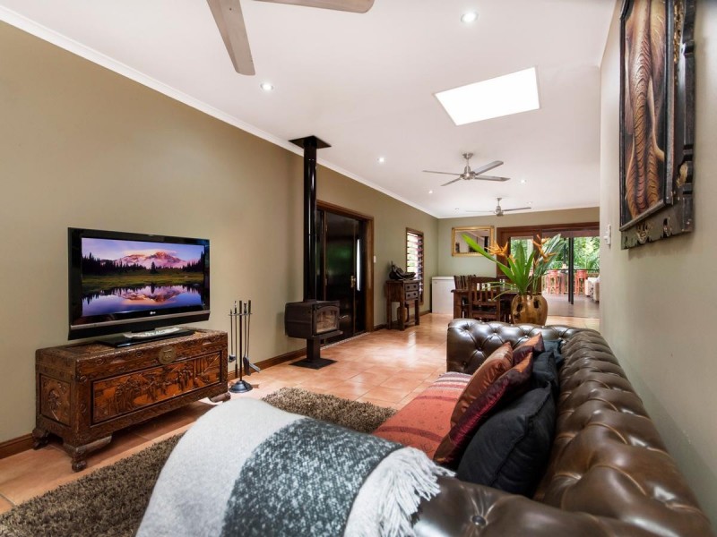 969 Redlynch Intake Road, Redlynch QLD 4870
