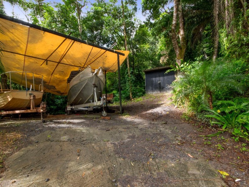 969 Redlynch Intake Road, Redlynch QLD 4870