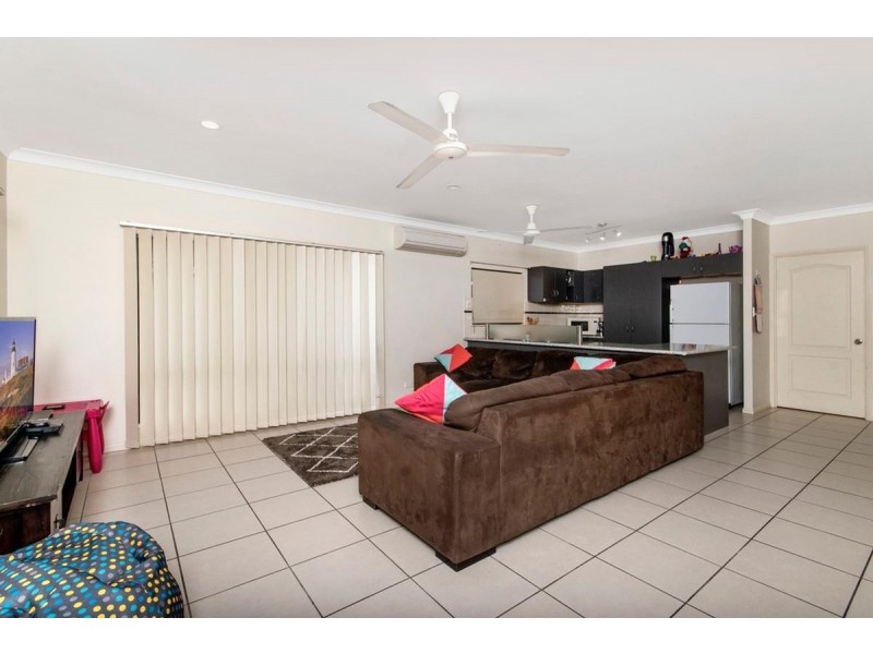 5 Cable Close, Kewarra Beach QLD 4879