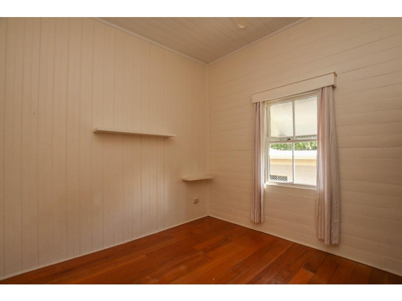 211 McLeod Street, Cairns North QLD 4870