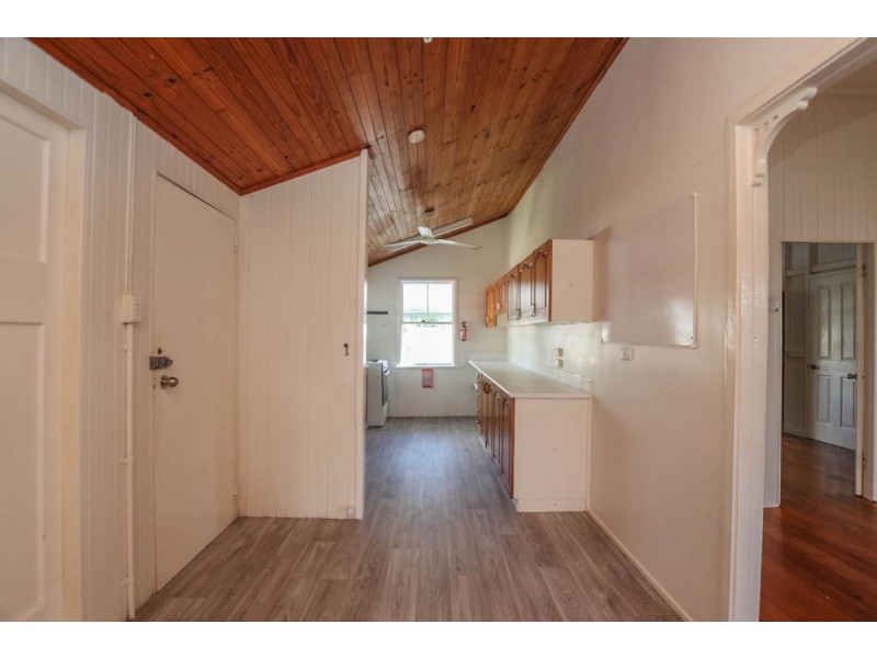 211 McLeod Street, Cairns North QLD 4870