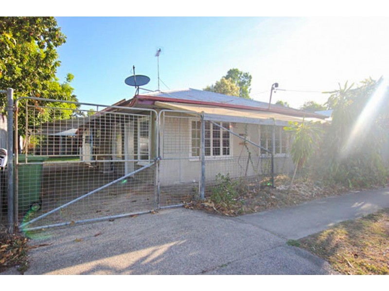 43 Machans Street, Machans Beach QLD 4878