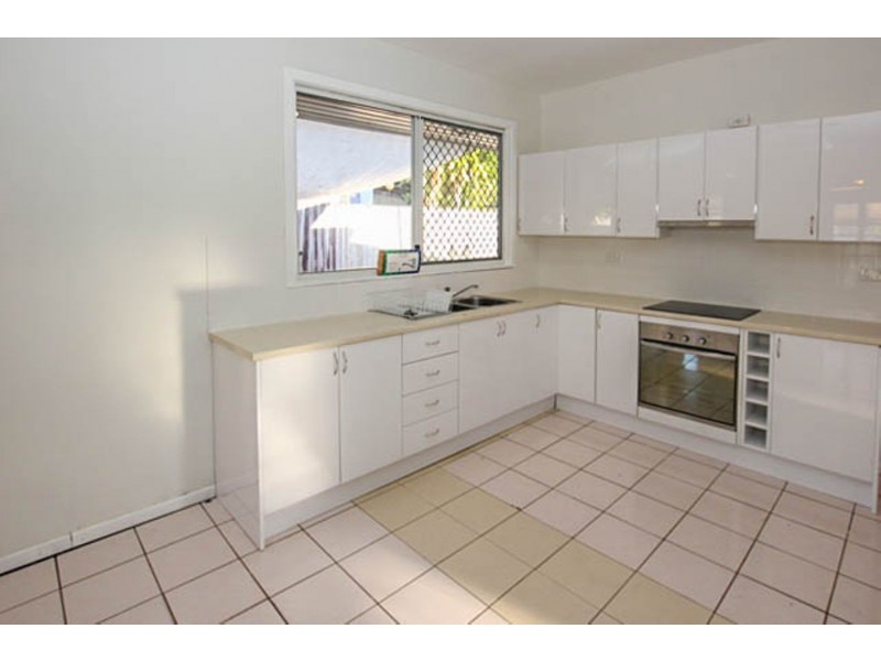43 Machans Street, Machans Beach QLD 4878