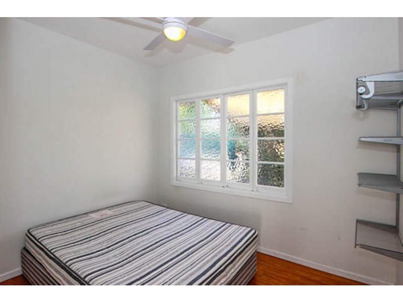 43 Machans Street, Machans Beach QLD 4878