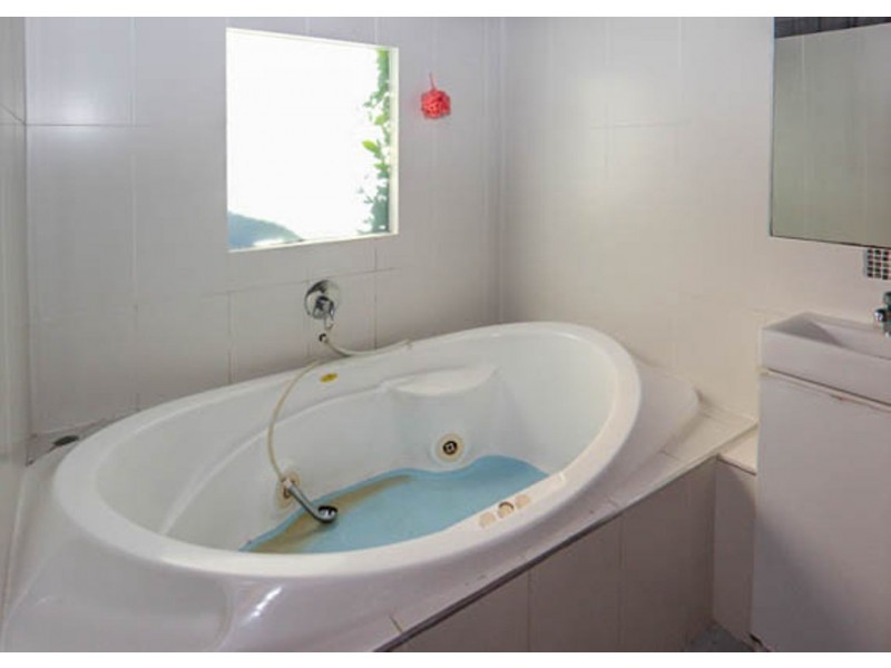 43 Machans Street, Machans Beach QLD 4878
