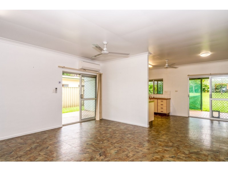 27 Ramsey Drive, Kanimbla QLD 4870