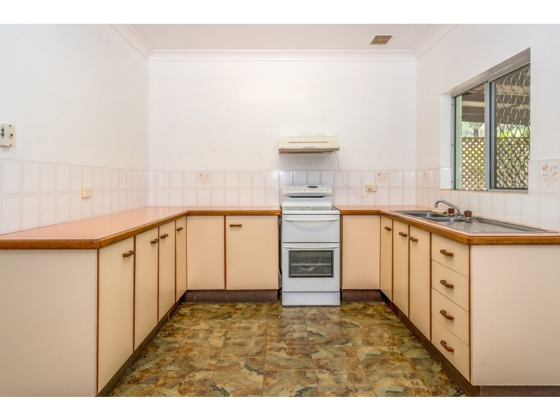 27 Ramsey Drive, Kanimbla QLD 4870