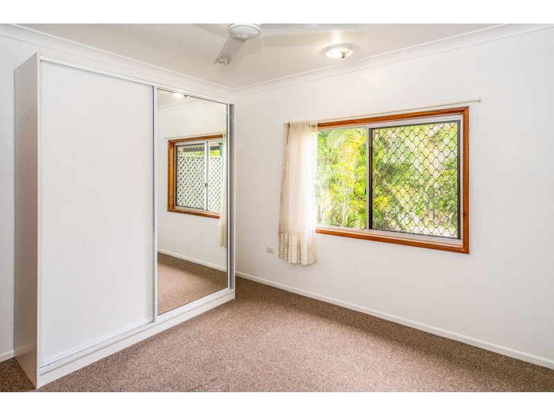 27 Ramsey Drive, Kanimbla QLD 4870