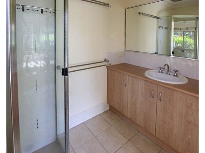 2 Greendale Close, Brinsmead QLD 4870