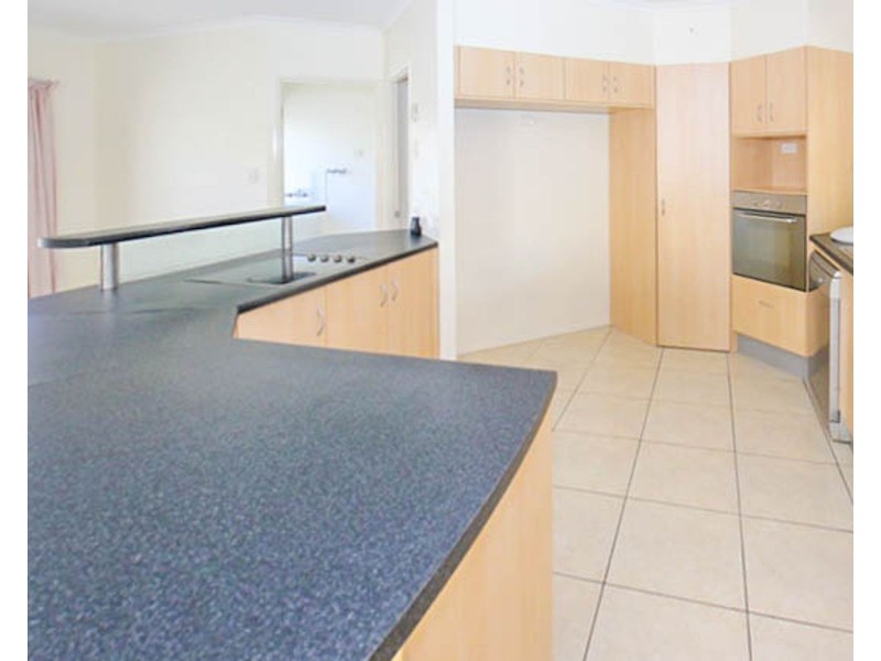 2 Greendale Close, Brinsmead QLD 4870