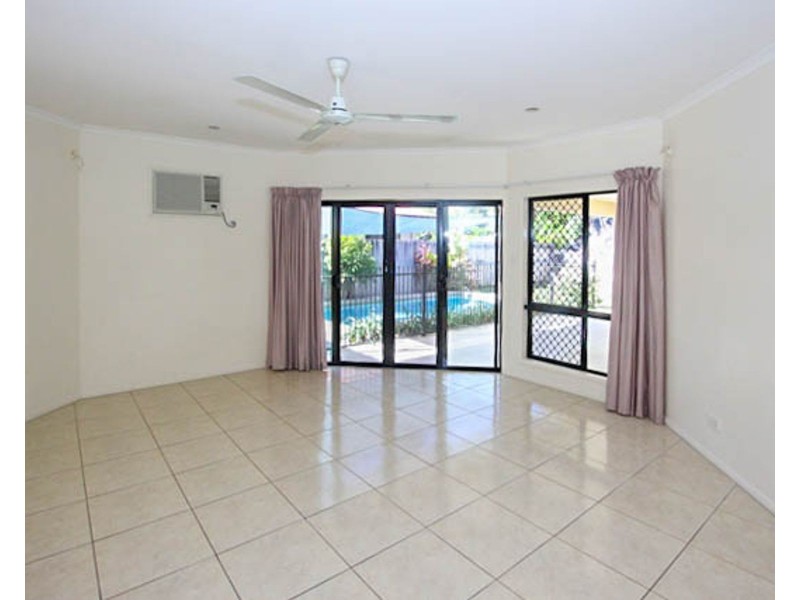 2 Greendale Close, Brinsmead QLD 4870