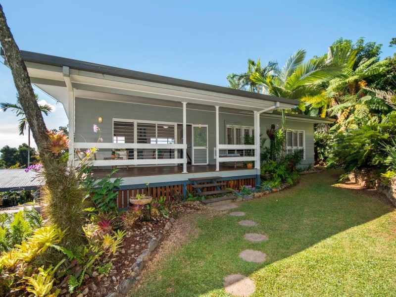 10 Blue Hills Crescent, Freshwater QLD 4870