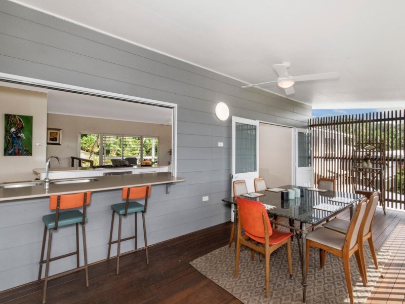 10 Blue Hills Crescent, Freshwater QLD 4870