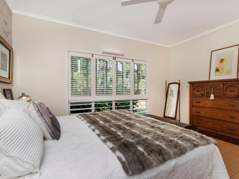 10 Blue Hills Crescent, Freshwater QLD 4870