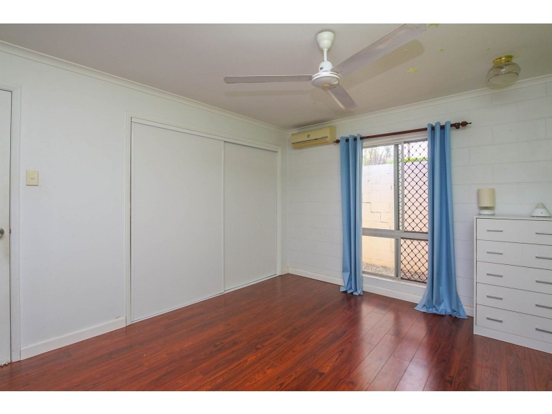 5 Sommerville Crescent, Whitfield QLD 4870