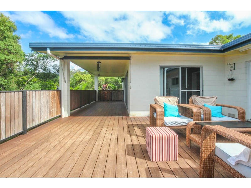 5 Sommerville Crescent, Whitfield QLD 4870