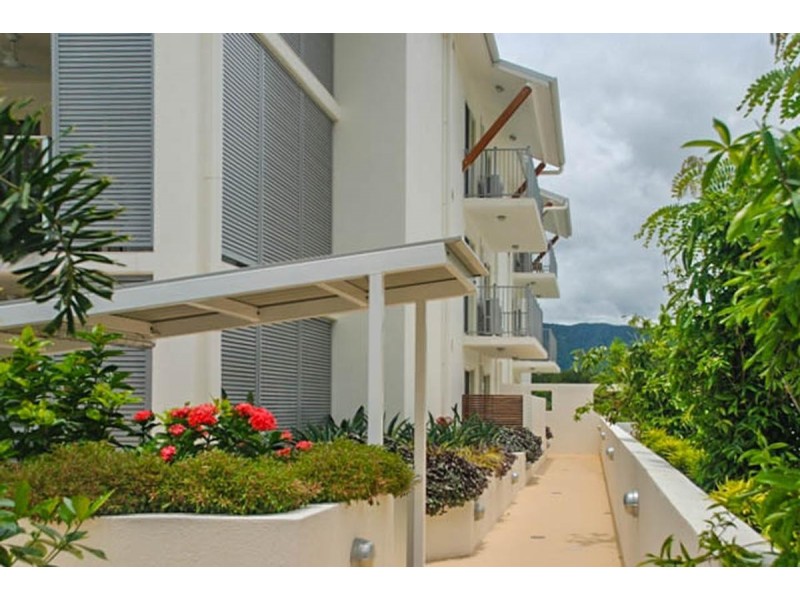 8/75 Moore Street, Trinity Beach QLD 4879