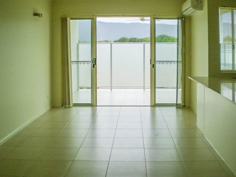 8/75 Moore Street, Trinity Beach QLD 4879