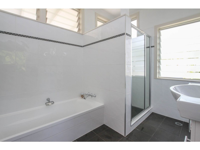 25 Friend Street, Edge Hill QLD 4870