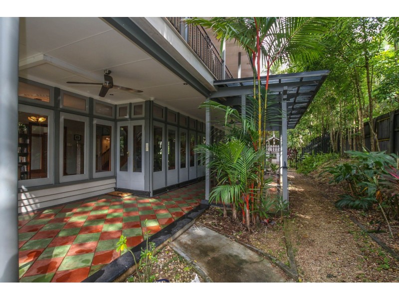 25 Friend Street, Edge Hill QLD 4870