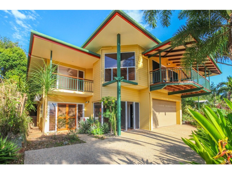 42 Benn Street, Brinsmead QLD 4870