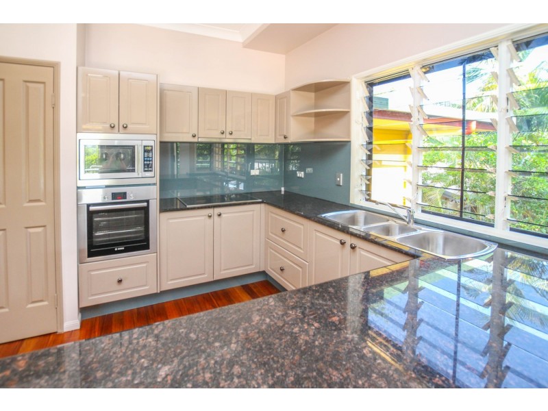 42 Benn Street, Brinsmead QLD 4870