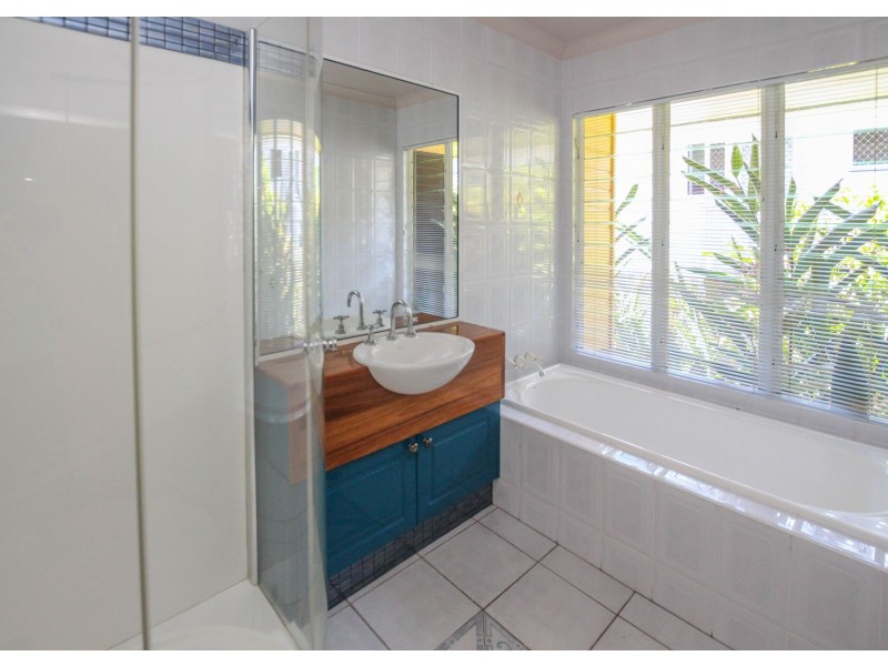 42 Benn Street, Brinsmead QLD 4870