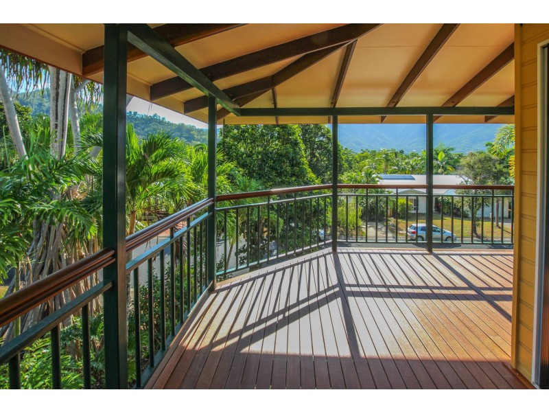 42 Benn Street, Brinsmead QLD 4870