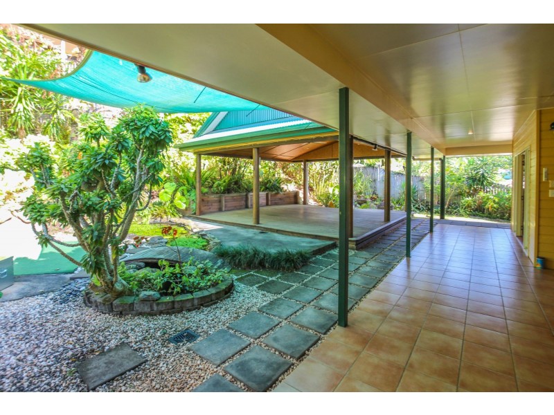 42 Benn Street, Brinsmead QLD 4870