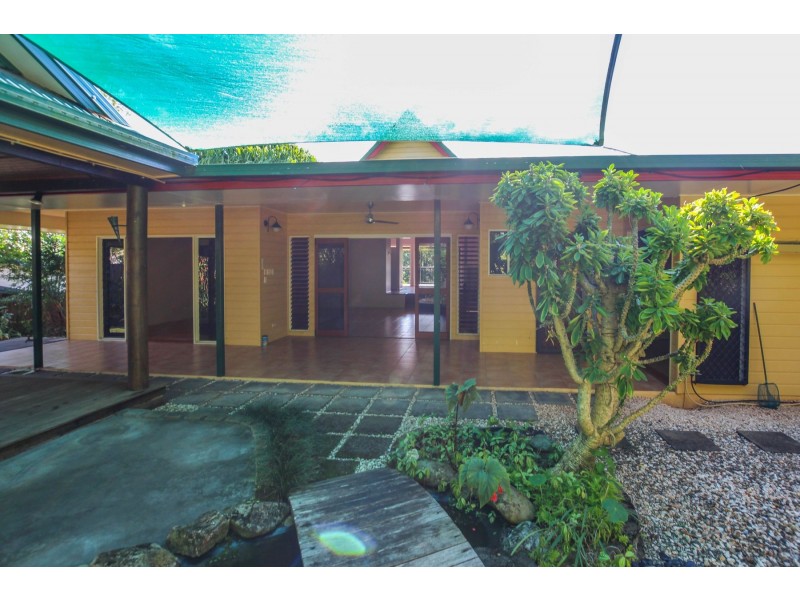 42 Benn Street, Brinsmead QLD 4870