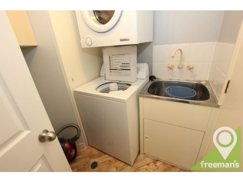 61/8 Munro Terrace, Mooroobool QLD 4870