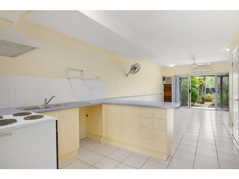 2/531 Varley Street, Yorkeys Knob QLD 4878
