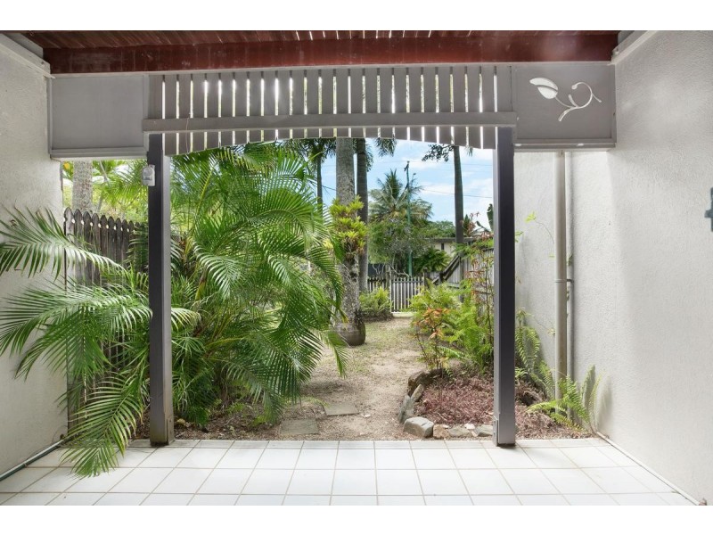 2/531 Varley Street, Yorkeys Knob QLD 4878