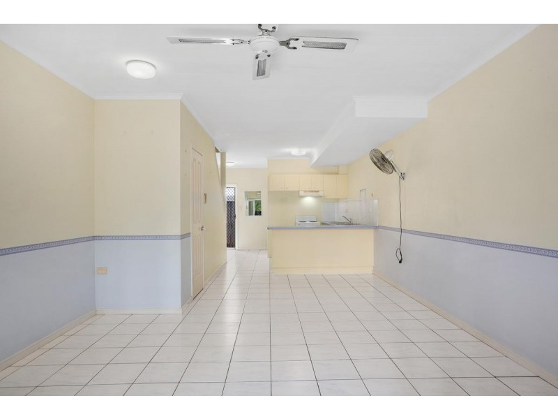 2/531 Varley Street, Yorkeys Knob QLD 4878