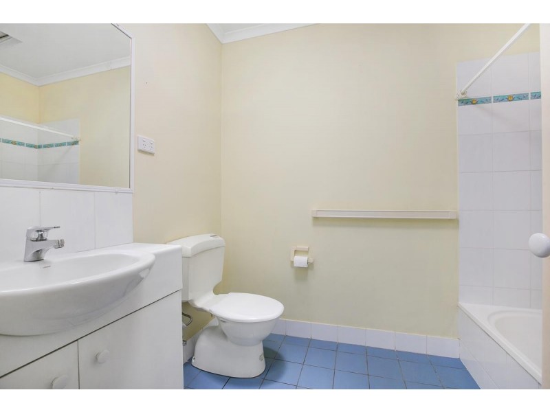 2/531 Varley Street, Yorkeys Knob QLD 4878