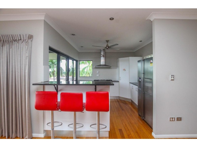 1 Torazzi Place, Mooroobool QLD 4870