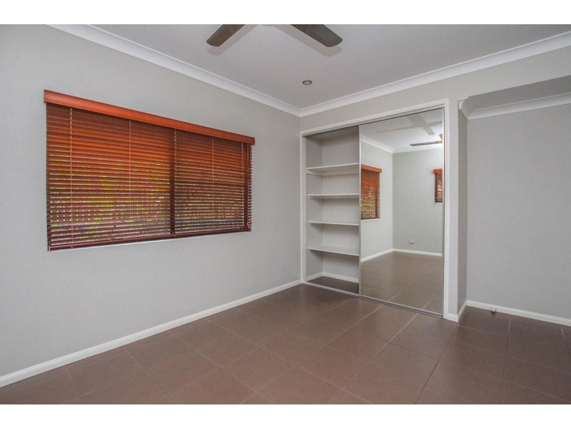 1 Torazzi Place, Mooroobool QLD 4870