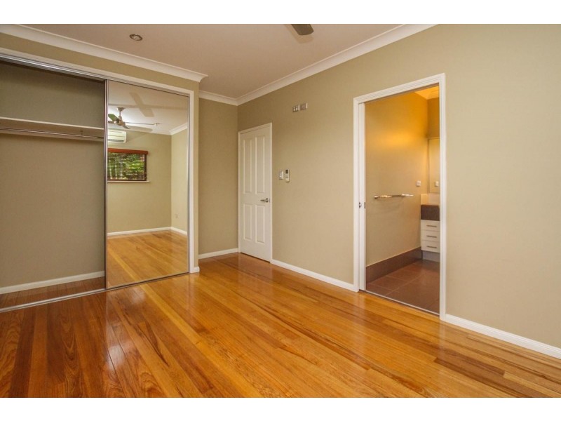 1 Torazzi Place, Mooroobool QLD 4870