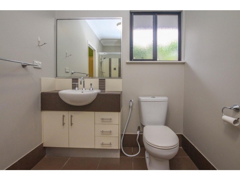 1 Torazzi Place, Mooroobool QLD 4870